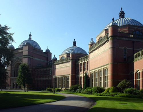 伯明翰城市大学