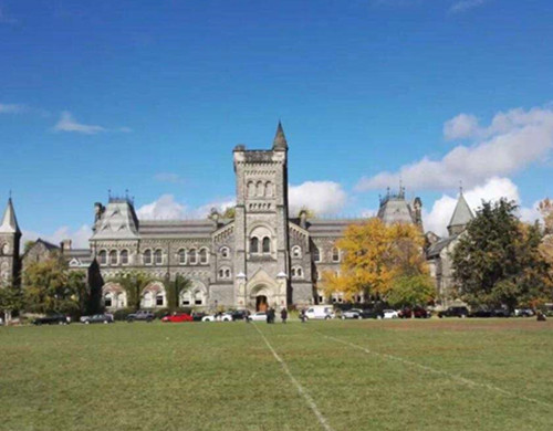 多伦多大学