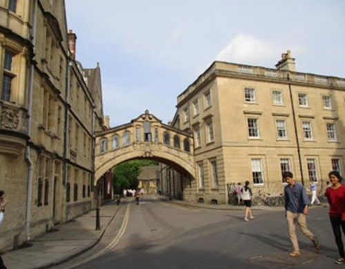 赫特福德大学